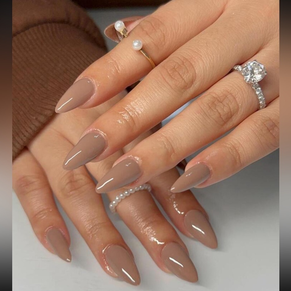 Nude Brown Almond 24 Piece Press On Nails 💅🌟